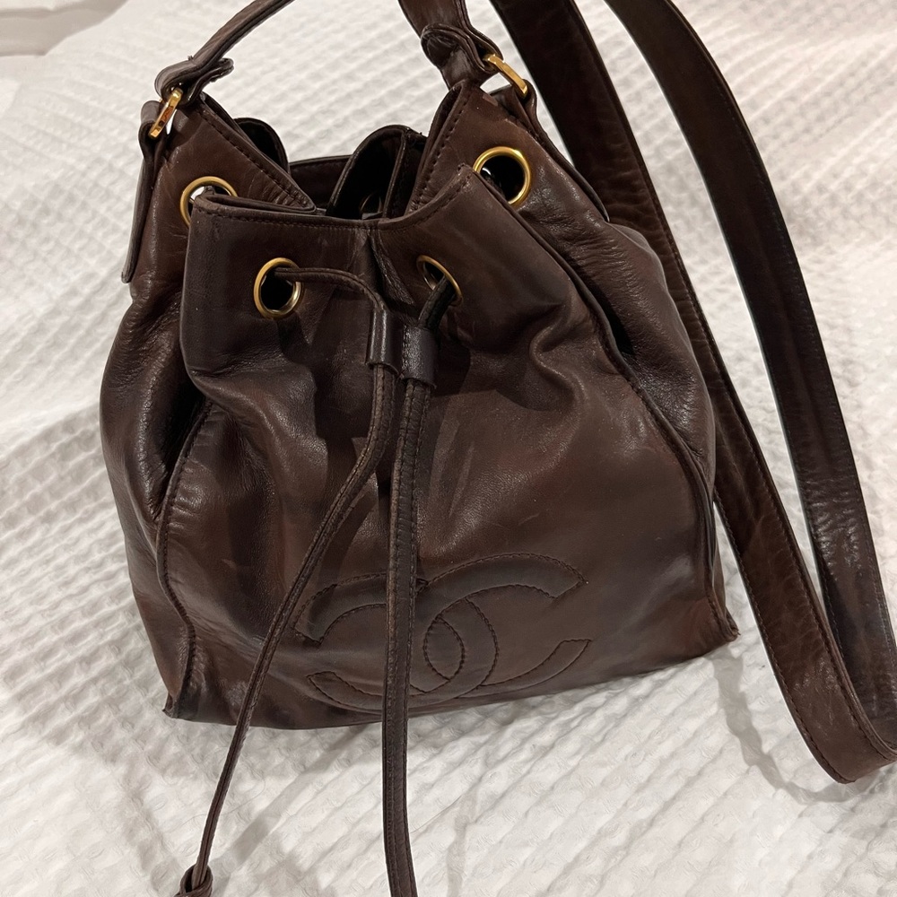 Chanel vintage bucket shoulder crossbody bag lamb skin